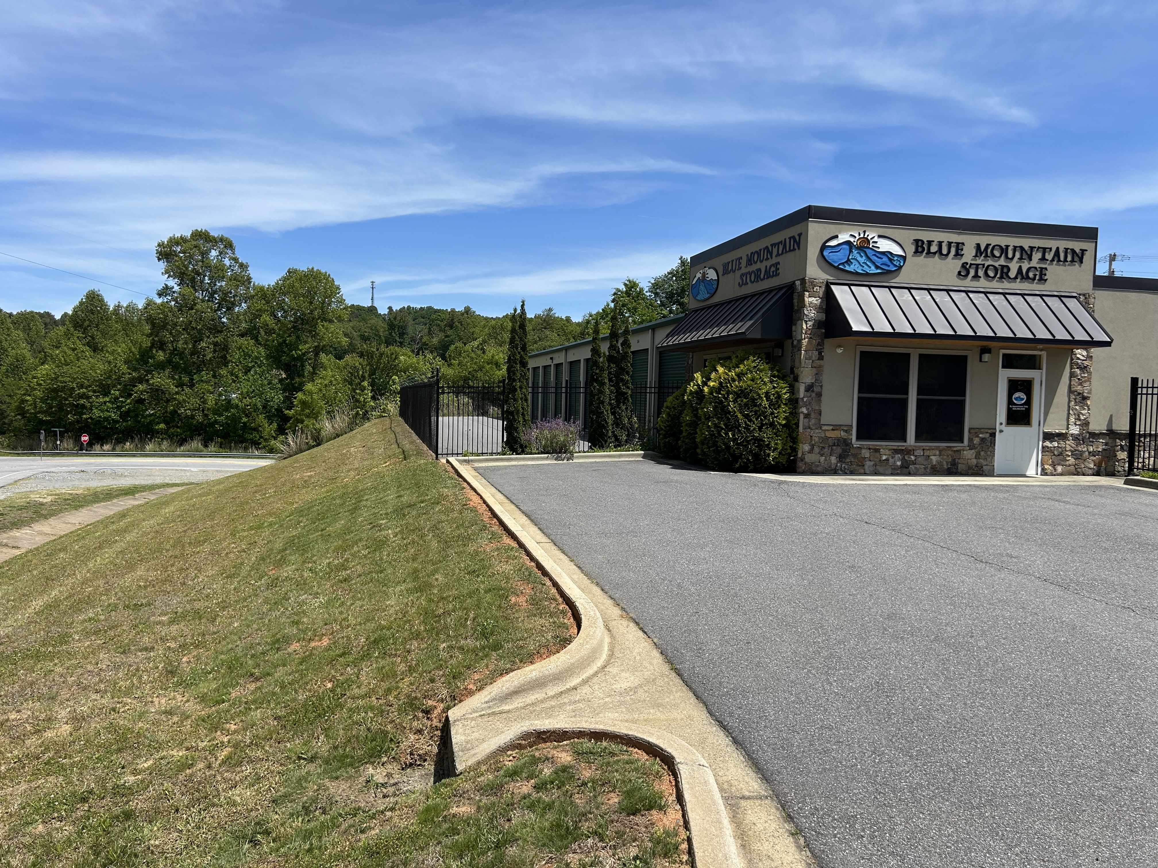 Blue Mountain Storage - Mars Hill, Marshall, Hwy 213, Weaverville and Garrison.